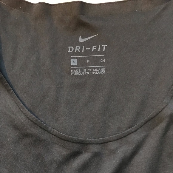 Never worn Nike DRI-FIT Black Short Sleeve Shirt. Small - Picture 3 of 3